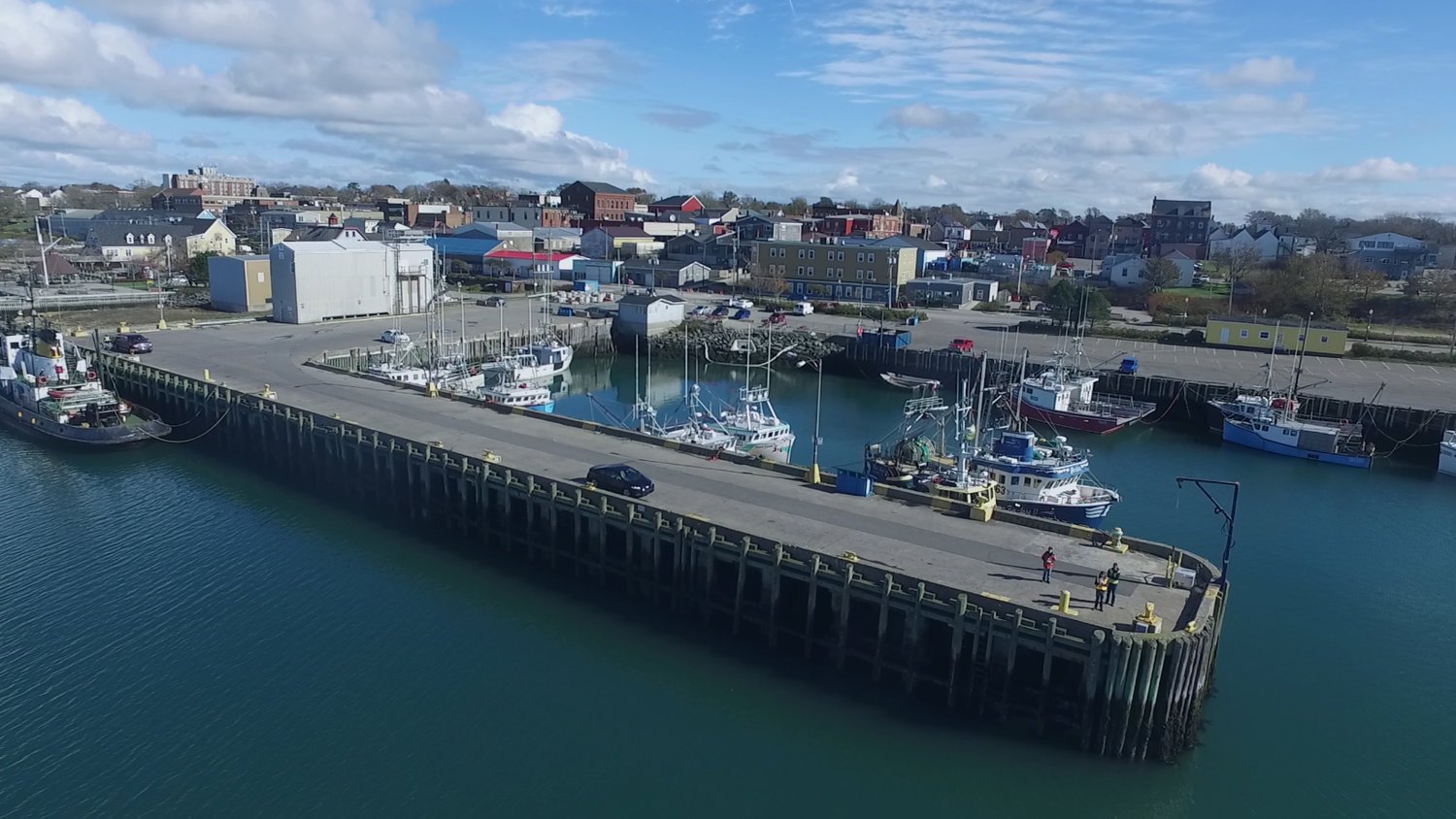 We combine conventional repair methods with innovative technologies and materials such as fiber reinforced polymers (FRP).