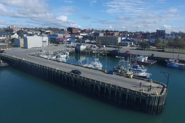 We combine conventional repair methods with innovative technologies and materials such as fiber reinforced polymers (FRP).